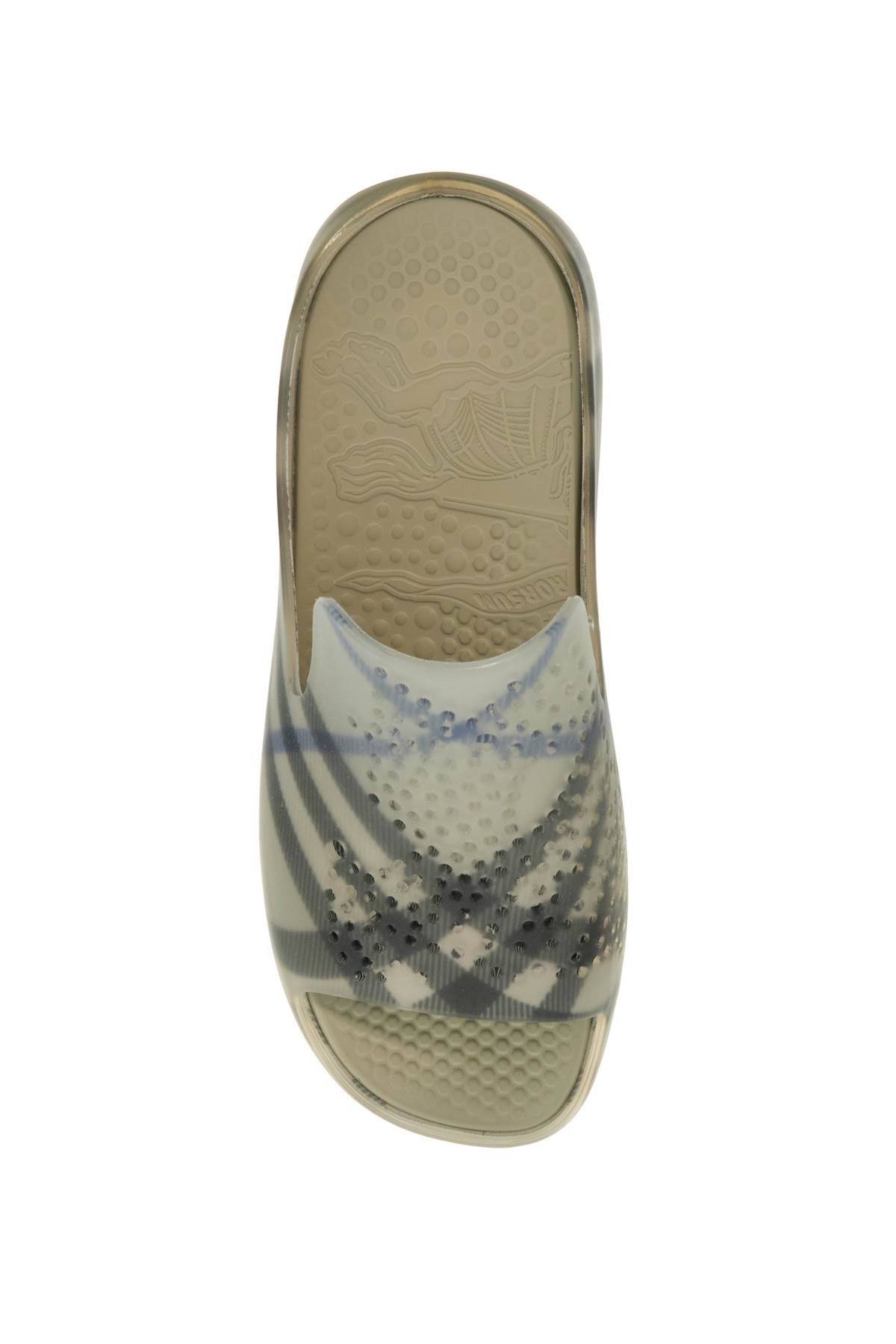 Burberry ered rubber checkered stingray
