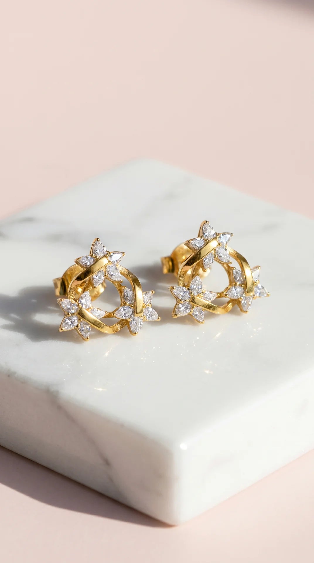 Star Curved Crystal Stud Earrings