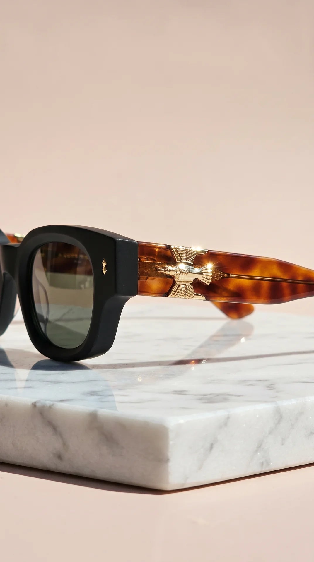 Unisex Gold Detail Sunglasses