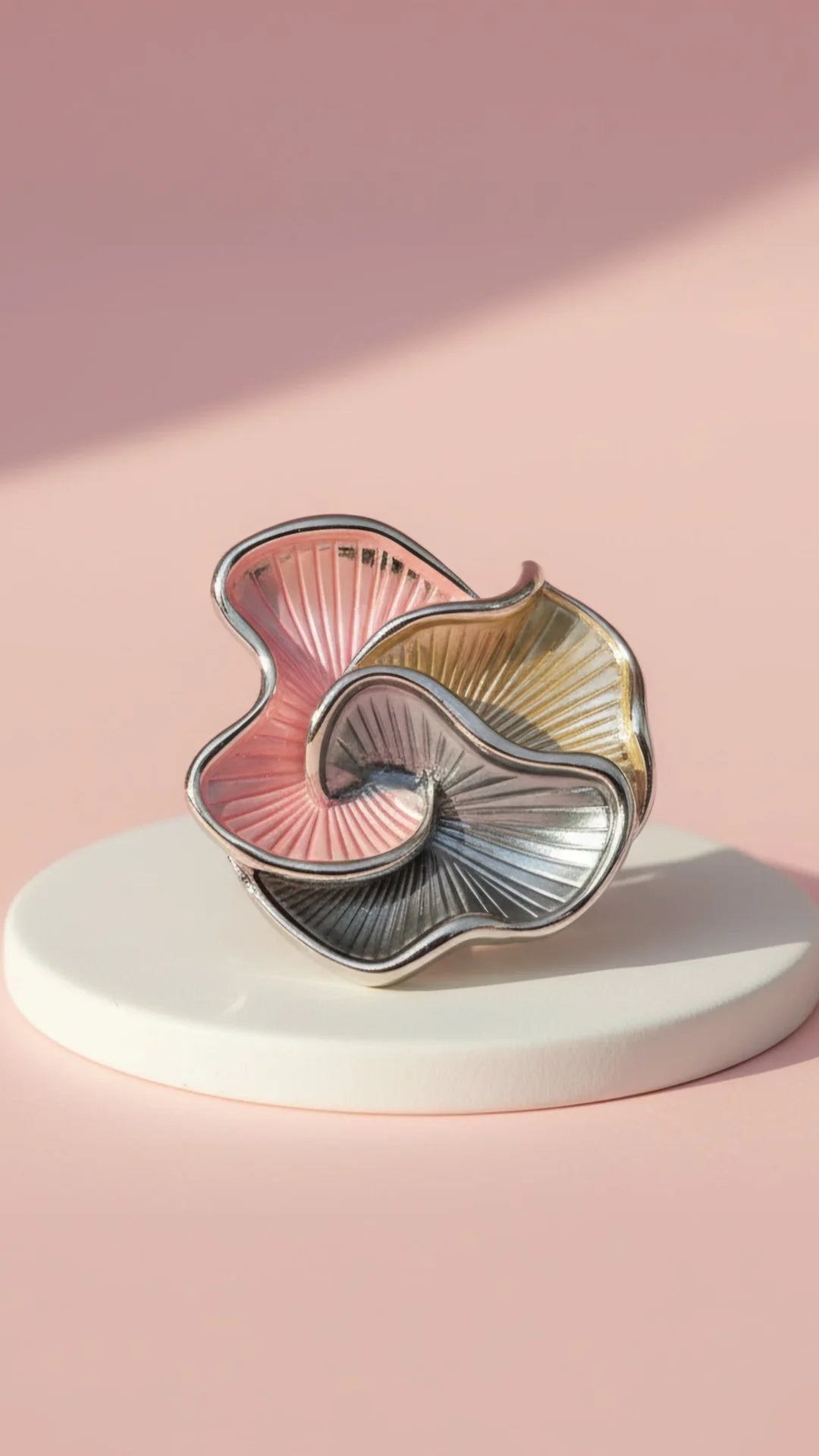 Abstract Magnetic Wavey Edge Brooch