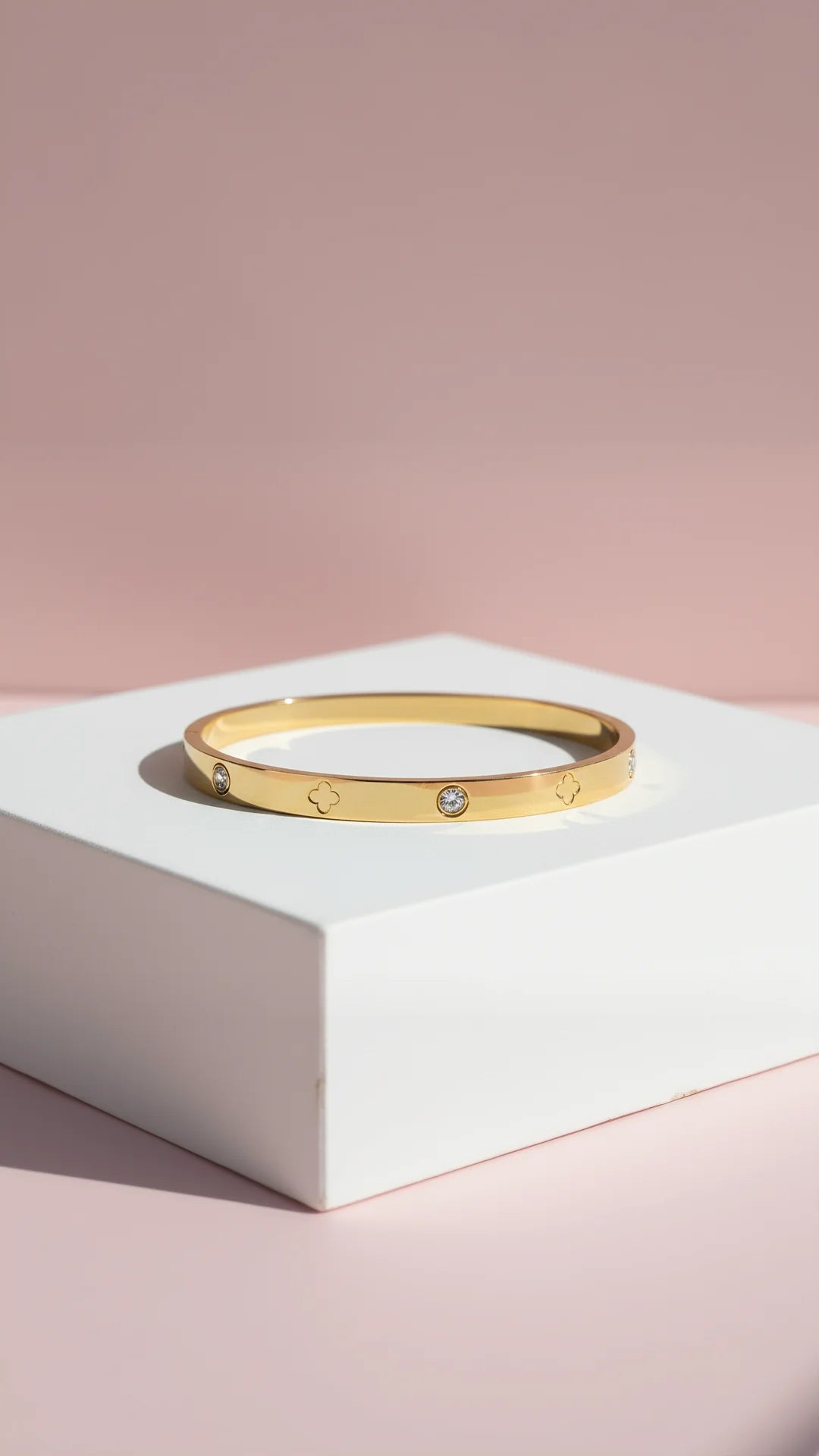 Waterproof Stainless Steel Gold Clover Love Bangle
